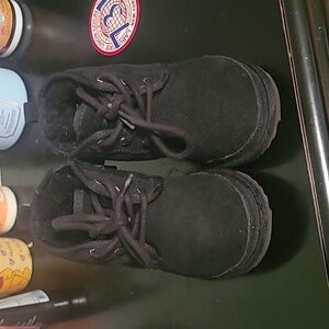 Visibly worn good condition black uggs